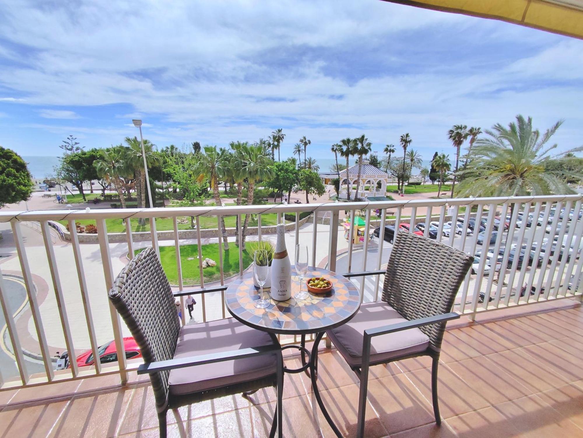Apartamento El Nido Torre Del Mar Exterior photo